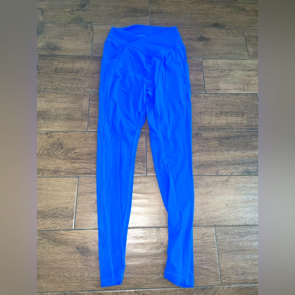 Buff bunny leggings. Bright blue. Small